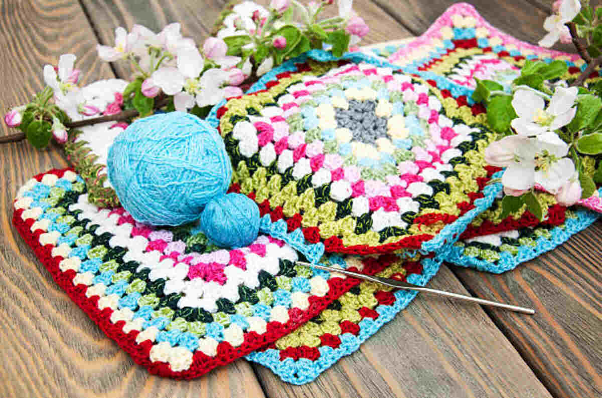 Crochet Flower Granny Squares Roundup