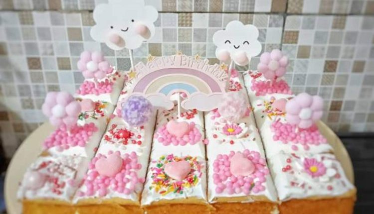 Hello Kitty Buttercream Cake