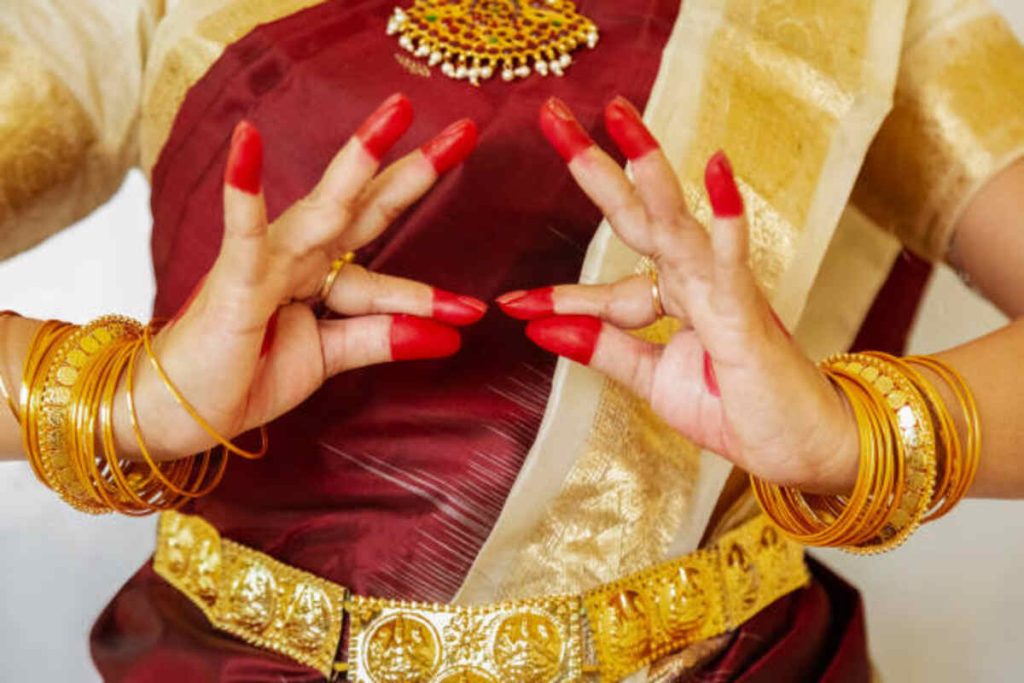 Bharatanatyam Dress and Jewellery